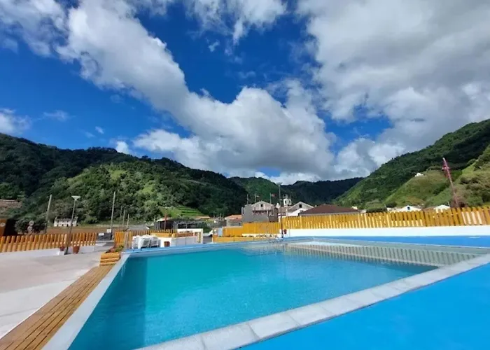 Дом отдыха Cantinho Da Ines Local Faial da Terra